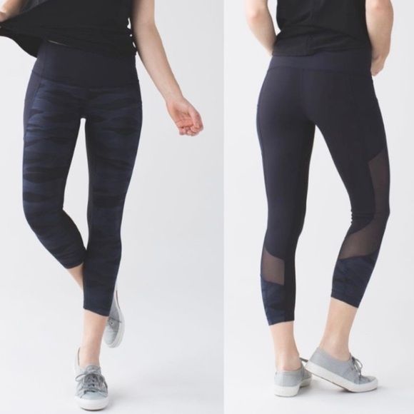 Lululemon Seek The Heat Crop-Size 4- Mini Coast Camo Deep Navy Black - Picture 1 of 8